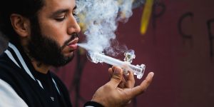 How To Use A Weed Pipe?